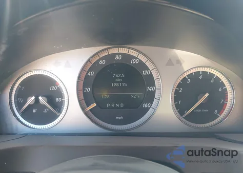 2008 Mercedes-Benz C 300 Luxury/Sport z USA, uszkodzony, nr VIN WDDGF54X38R013968